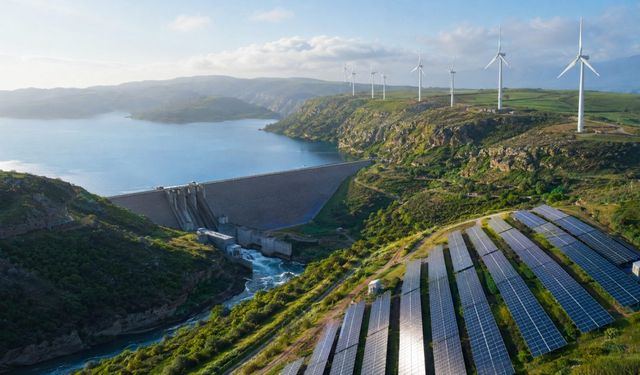 Türkiye'nin elektrik kurulu gücü 126 bin 944 megavata ulaştı