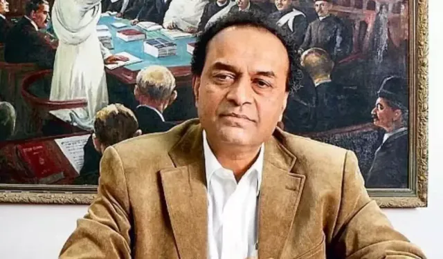 Mukul Rohatgi: Baş Seçim Komiseri'ne azil girişimi temelsiz