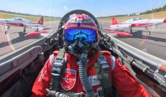 Türk Yıldızları'ndan Romanya'da nefes kesen gösteri uçuşu.. İşte o anlar!
