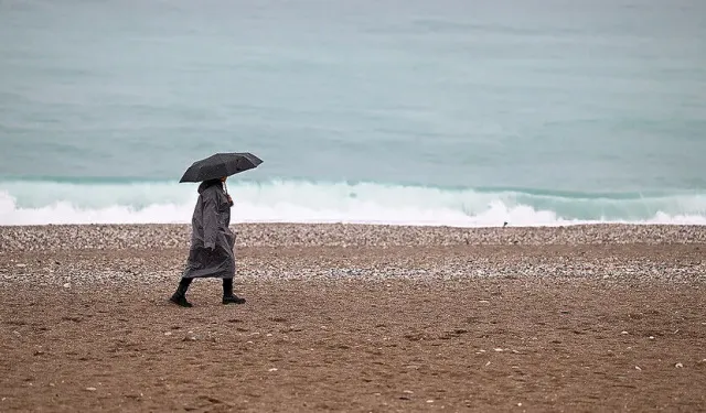 Meteoroloji uyardı: Gök gürültülü sağanak geliyor!