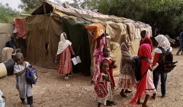 Sudan'daki savaş nedeniyle yerinden edilenlerin sayısı artıyor