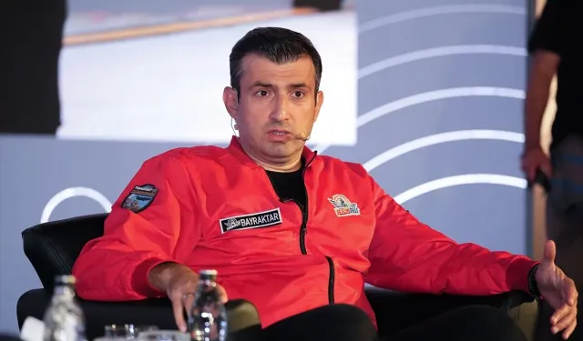 Selçuk Bayraktar'dan TEKNOFEST mesajı: "Parlayan en büyük yıldız TEKNOFEST kuşağı"