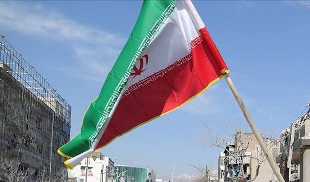 İran: Ordumuz ABD ve İsrail'e karşı eli tetikte bekliyor