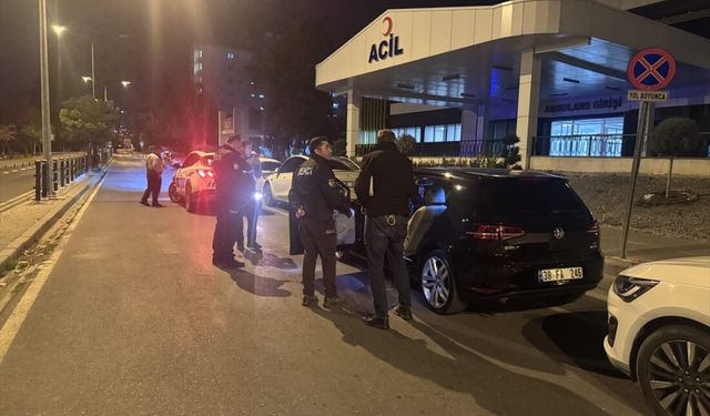 Kayseri’de bıçakla yaralanan kişi hastaneye kaldırıldı!