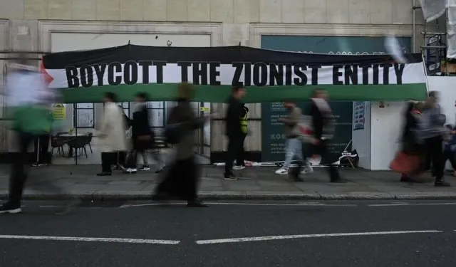Londra'da Gazze yürüyüşü: Yüz binlerce kişi İsrail'i protesto etti