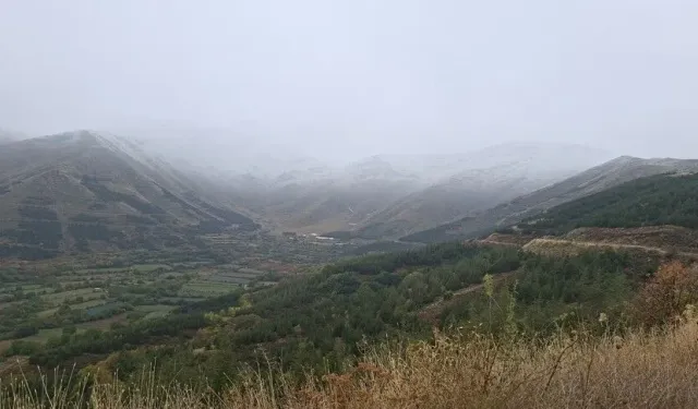 İzmir'in yüksek kesimlerine kar yağdı