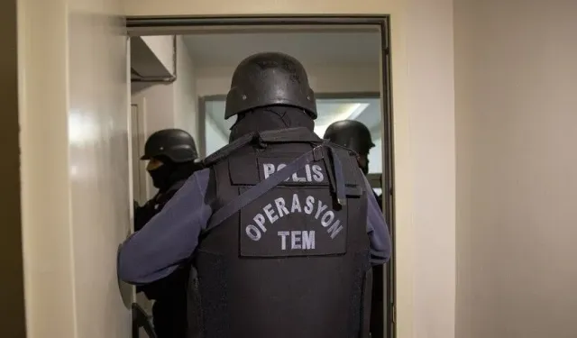 İstanbul'da DEAŞ ve El Kaide operasyonunda 14 şüpheli yakalandı