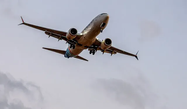 İsrail heyeti, acil iniş yapan Flydubai uçağı için BAE'ye gitti