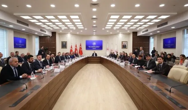 Bakan Işıkhan’dan çalışma hayatı mesajı: Daha kapsayıcı bir model hedefliyoruz