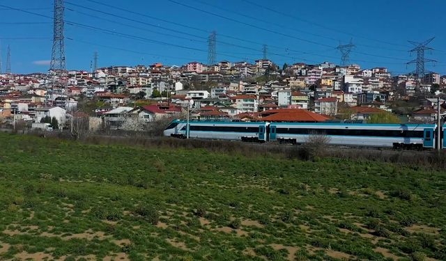 Uraloğlu açıkladı: İkinci Milli Hızlı Tren setinde üretim sürüyor!