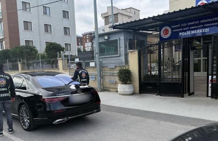 İstanbul'da usulsüz çakar kullanan araca 155 bin lira ceza