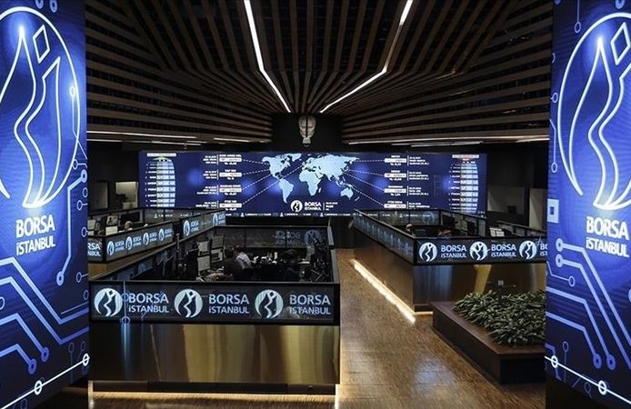 Borsa işlemlerinde usulsüzlük yaptıkları iddia edilen 13 şüpheli adliyede