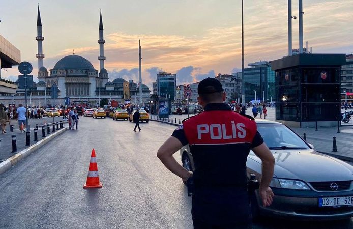 "Huzur İstanbul" uygulamasında 982 kişi gözaltına alındı
