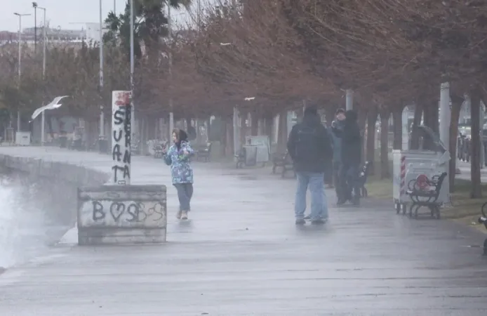 Meteoroloji uyardı: İstanbul'da lodos etkili oluyor