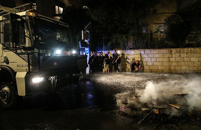 İsrail polisi, Kudüs'te düzenlenen Netahyahu karşıtı protestoya müdahale etti