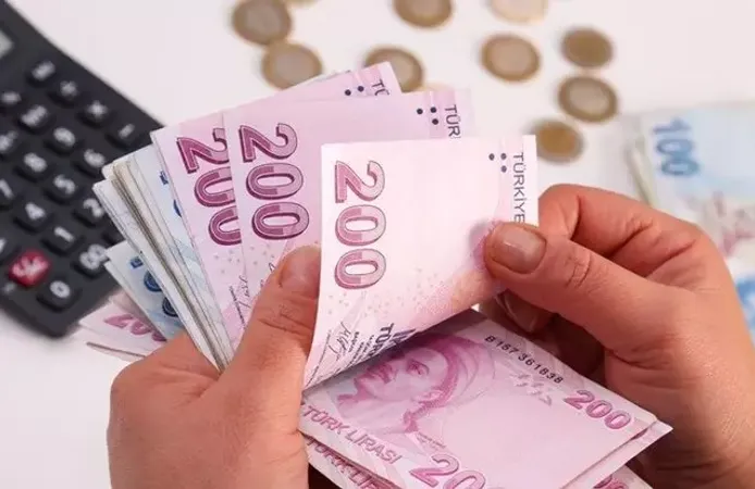 Belediyede en düşük kadrolu işçi maaşı 80 bin TL oldu!