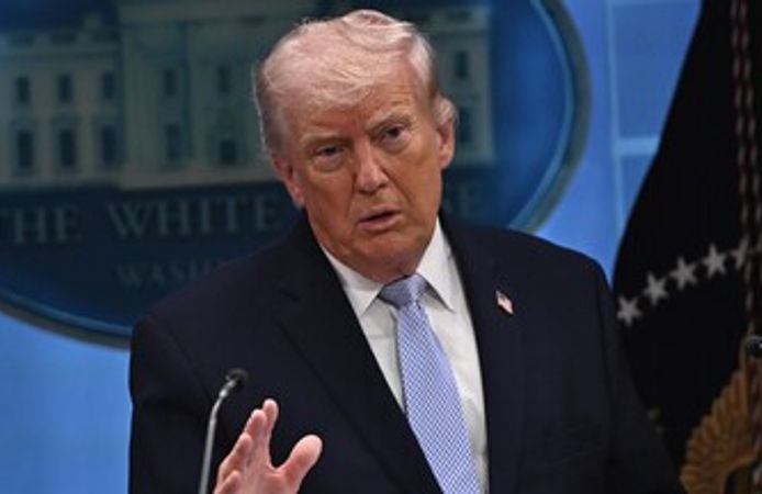 ABD Kongresine Trump'ın görevini yerine getirme yeterliliğinin incelenmesini öngören bir tasarı sunuldu