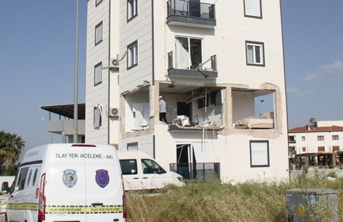 Gaz sıkışması nedeniyle evde yaşanan patlamada 1 yaralı