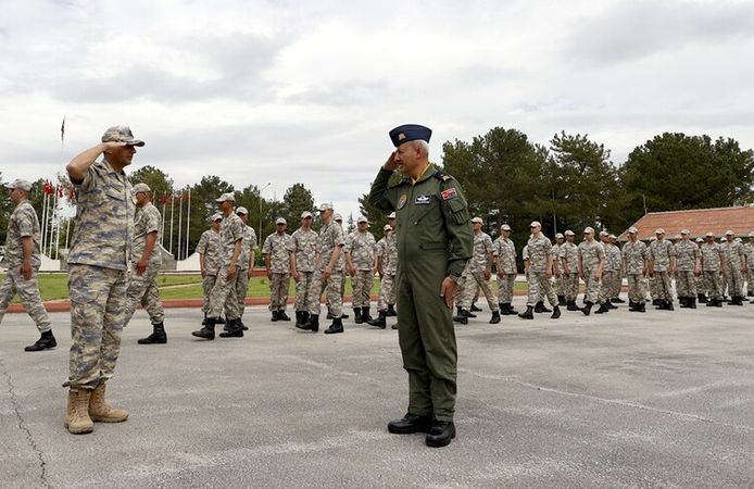 Gök vatanın "kahraman muhafızları" Kurban Bayramı'nda da görev başında