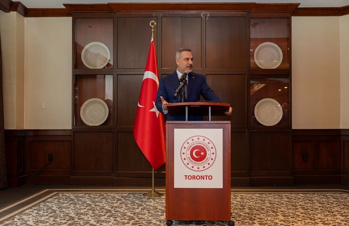 Dışişleri Bakanı Fidan, Kanada'da Türk iş insanlarıyla görüştü