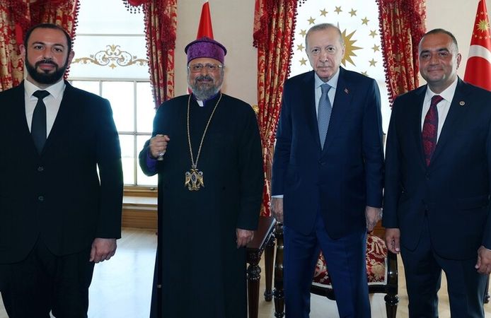 Cumhurbaşkanı Erdoğan, Türkiye Ermenileri Patriği Maşalyan ve AK Parti Milletvekili Sıvacıoğlu'nu kabul etti