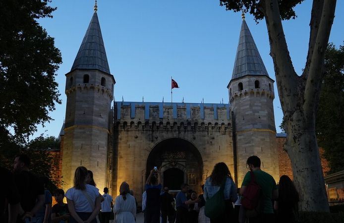 Topkapı Sarayı'nda gece ziyaretleri yeni bölümlerle başlıyor