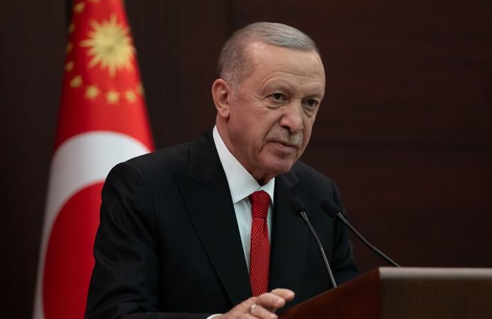 Cumhurbaşkanı Erdoğan, karne alan öğrencileri tebrik etti