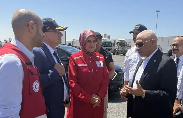 Kızılay Genel Başkanı Yılmaz, Gazze’ye gönderilecek yardımların ulaştığı Mısır’ın El-Ariş Limanını ziyaret etti