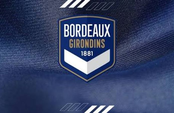 Fransa'nın köklü futbol takımlarından Bordeaux'nun 1 avroya satıldı!