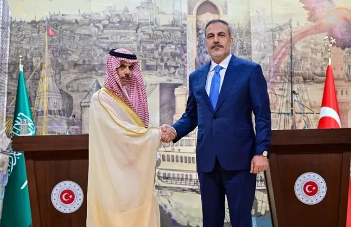 Dışişleri Bakanı Fidan, Suudi mevkidaşı Bin Ferhan'la telefonda görüştü