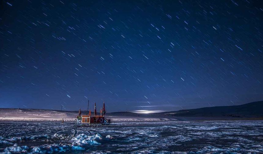 Çıldır Gölü, masalsı kış manzarasıyla kendine hayran bırakıyor❄️