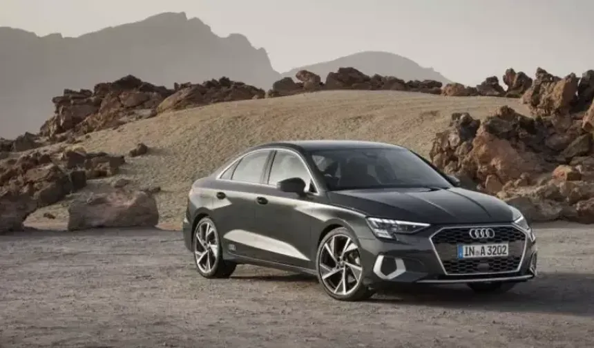 <p>2.<span>A3 Sportback 150 Hp</span><br /><br /><span>1,511,911 TL</span></p>