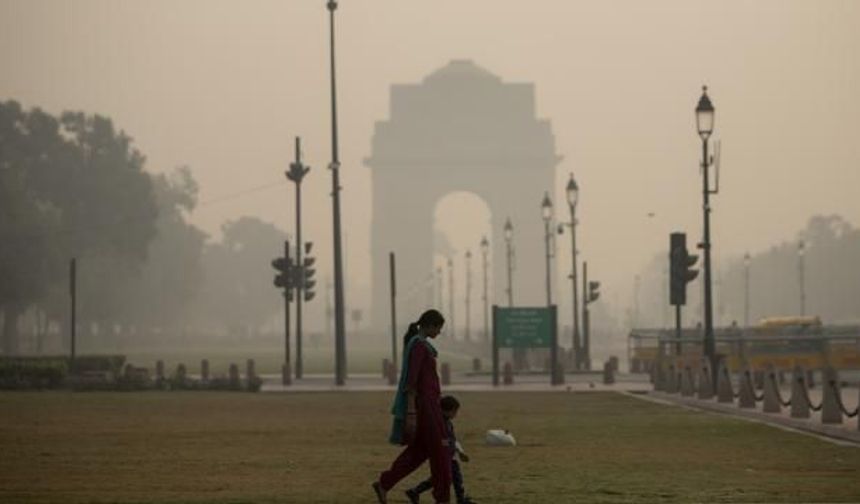 Hindistan'da hava kirliliği had safhada! Yeni Delhi'nin hava kalitesi şiddetli bölgede!