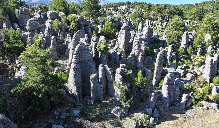 "Adam Kayalar" turistlerin uğrak noktası oldu