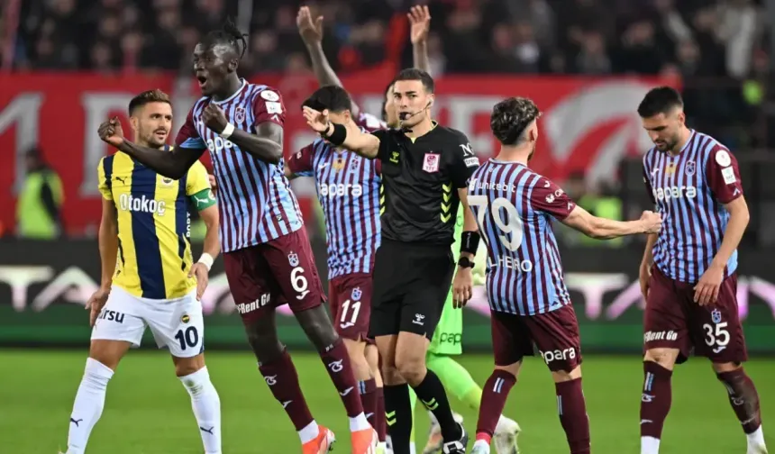 Trabzonspor - Fenerbahçe maçının VAR kayıtları açıklandı! İşte yapılan konuşmalar