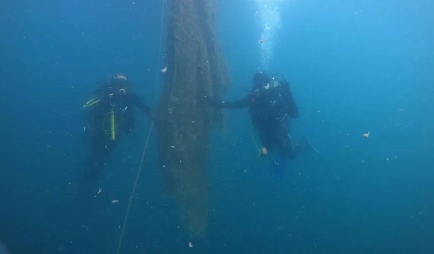 Çanakkale'de 500 bin metrekare alandan16 bin metrekare hayalet ağ çıkarıldı