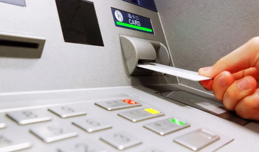 Kredi kartı şifreleri için yeni düzenleme! ATM'ler uyarı verecek