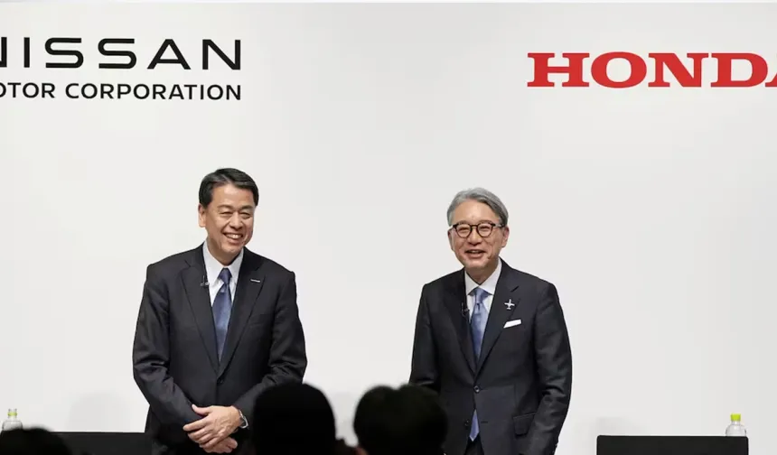 Honda ve Nissan resmi olarak birleşme görüşmelerine başladı