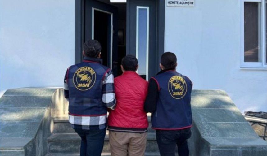 Antalya’da jandarma dedektifleri son 72 saatte 205 aranan şahsı yakaladı