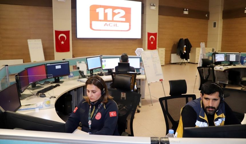 Boğulma tehlikesi geçiren bebek 112'nin yönlendirilmesiyle kurtarıldı