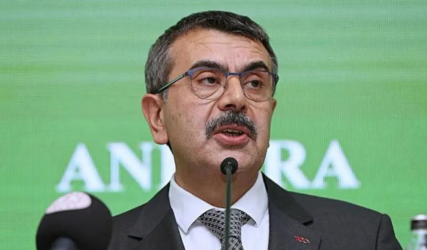 Bakan Tekin'den 23 Nisan' mesajı! "Hayal kurmaktan vazgeçmeyin"