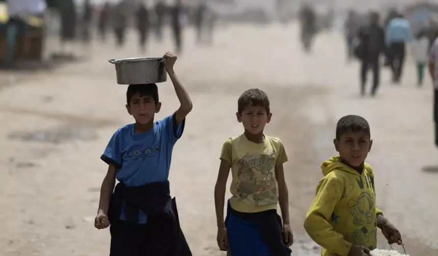 BM: Gazze'de savaş nedeniyle yaklaşık 660 bin çocuk okula gidemiyor