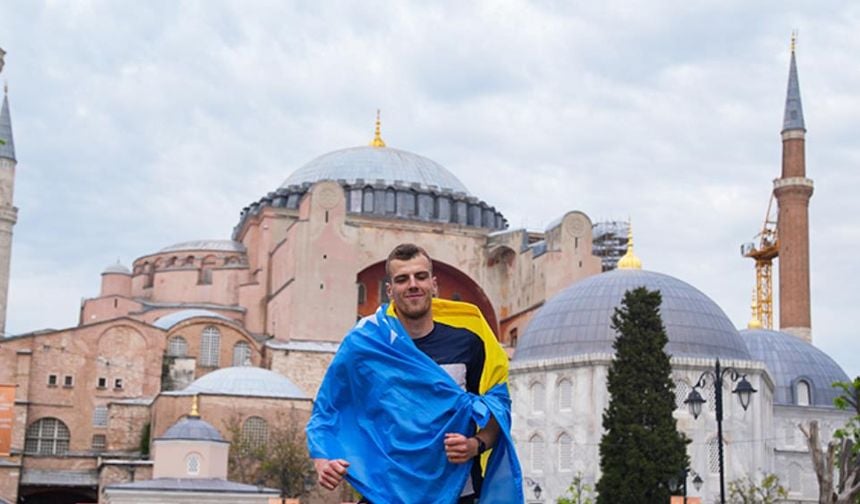 Bosna Hersekli sporcu, kanser hastasına destek yolculuğunu İstanbul'da tamamladı