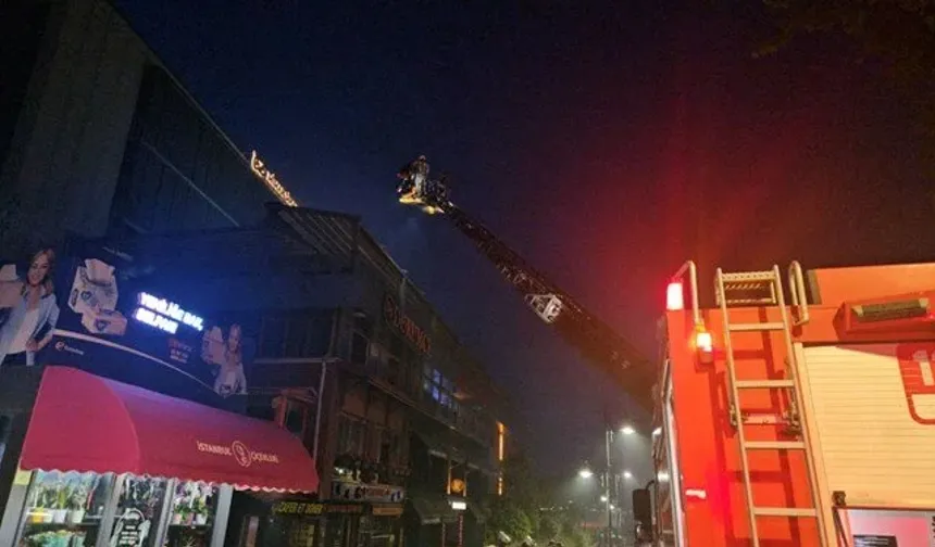 Beşiktaş'ta 3 katlı restoranda çıkan yangın
