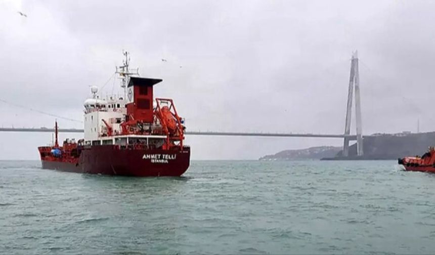 İstanbul Boğazı gemi geçişlerine kapatıldı