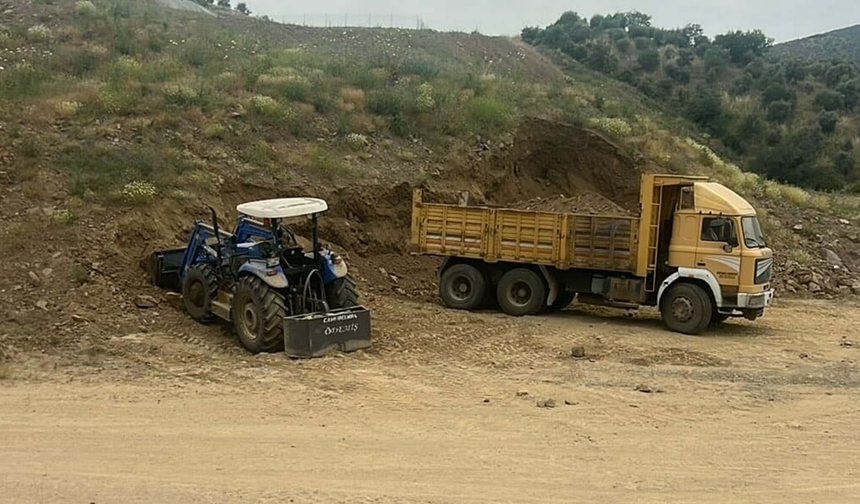 Aydın'da toprak kaydı: Kepçe operatörü hayatını kaybetti