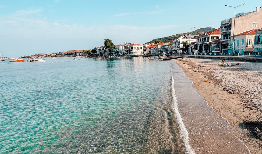 Tatilde tarih ve deniz bir arada! Foça gezi rehberi…