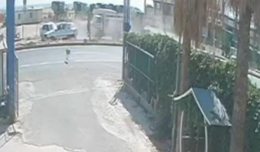 Sokak köpeğinin neden olduğu kazada 4 kişi yaralandı