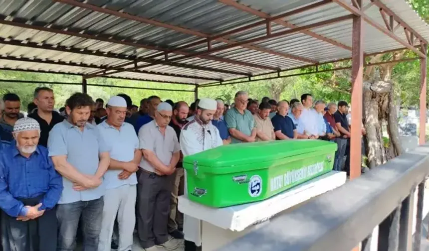 Beynine pıhtı atan çocuk, yaşam savaşını kaybetti