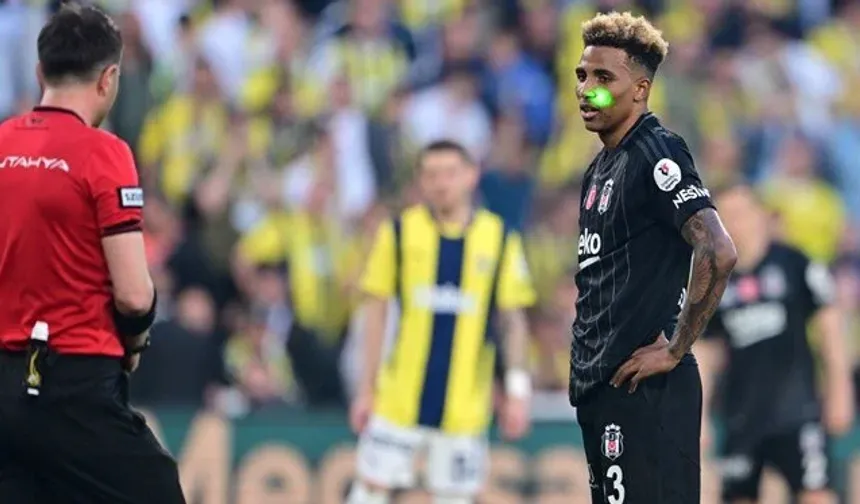 Kadıköy'de lazerli skandal: Taraftar gözaltına alındı